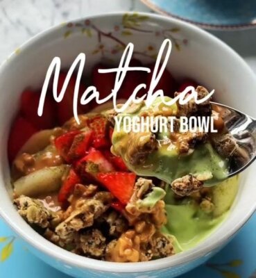 Macha Joghurt Bowl mit TAKAGI Kanesada Funayuki-Messer - TAKAGI Kanesada Funayuki-Messer SK85 – Handgeschmiedet | Japanisches Küchenmesser kaufen